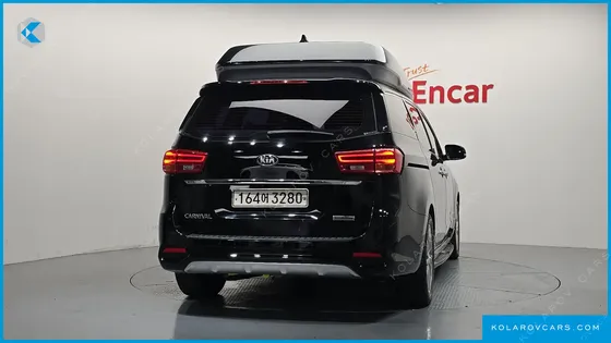 KIA CARNIVAL 9-SEATER HI-LIMOUSINE