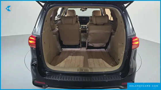 KIA CARNIVAL 9-SEATER HI-LIMOUSINE