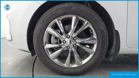 KIA CARNIVAL 9-SEATER NOBLESSE SPECIAL