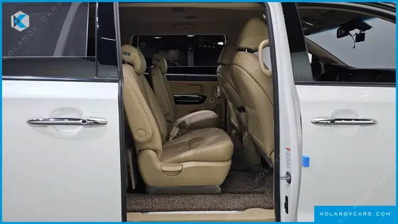 KIA CARNIVAL 9-SEATER NOBLESSE SPECIAL