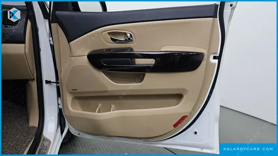 KIA CARNIVAL 9-SEATER NOBLESSE SPECIAL
