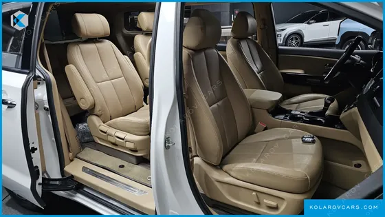 KIA CARNIVAL 7-SEATER LIMOUSINE