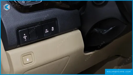 KIA CARNIVAL 7-SEATER LIMOUSINE