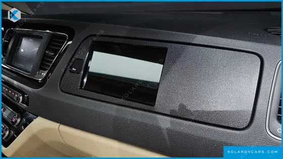 KIA CARNIVAL 7-SEATER LIMOUSINE