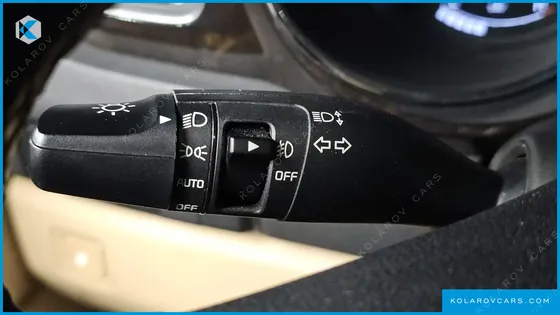 KIA CARNIVAL 7-SEATER LIMOUSINE
