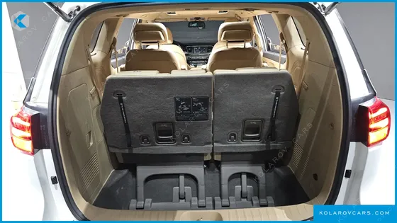 KIA CARNIVAL 7-SEATER LIMOUSINE