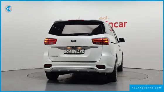 KIA CARNIVAL GASOLINE 9-SEATER NOBLESSE SPECIAL