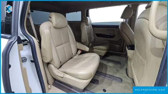 KIA CARNIVAL GASOLINE 9-SEATER NOBLESSE SPECIAL