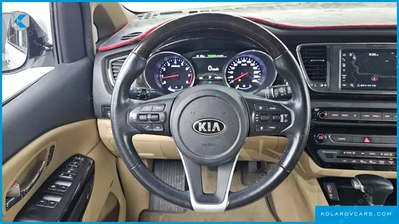 KIA CARNIVAL GASOLINE 9-SEATER NOBLESSE SPECIAL