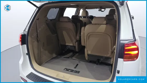 KIA CARNIVAL GASOLINE 9-SEATER NOBLESSE SPECIAL