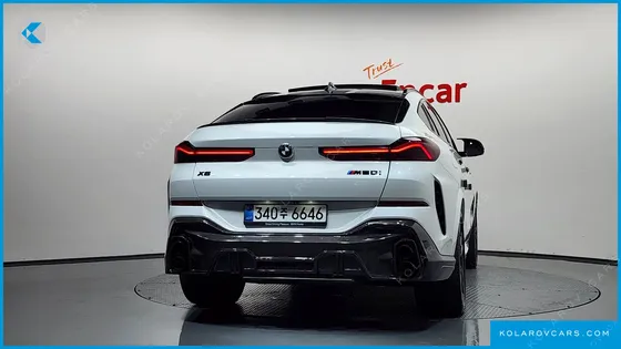 BMW X6 M50I