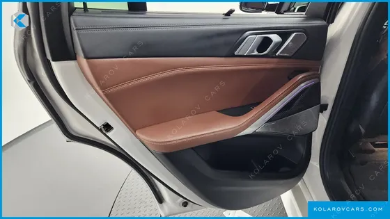 BMW X6 M50I
