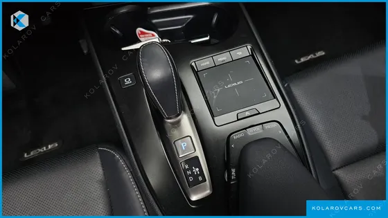LEXUS UX 2WD