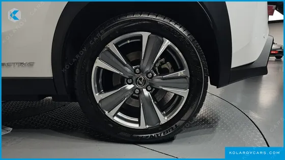 LEXUS UX 2WD