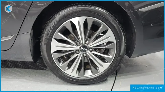 KIA K8 SIGNATURE