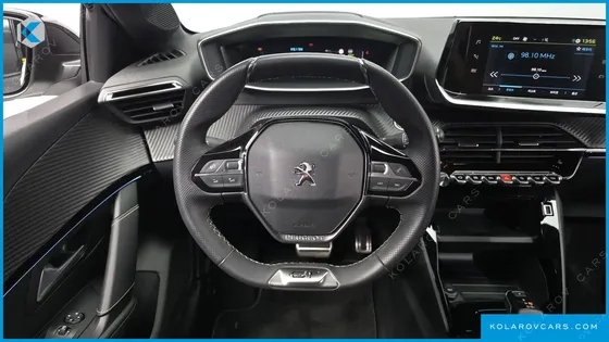 PEUGEOT 208 GT