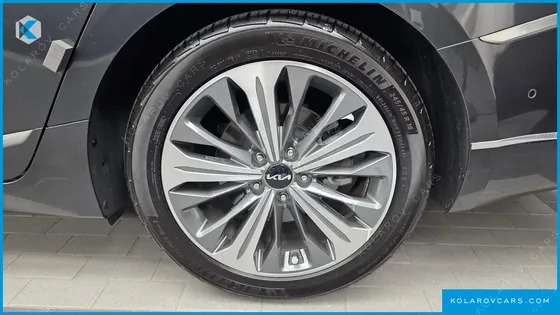 KIA K8 SIGNATURE SPECIAL