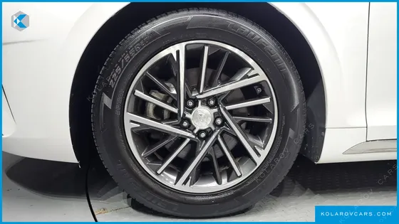 HYUNDAI GRANDEUR 2.5