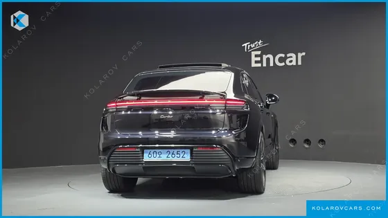 PORSCHE MACAN TURBO