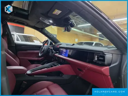 PORSCHE MACAN TURBO