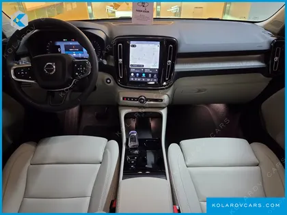 VOLVO XC40 B4 ULTRA BRIGHT