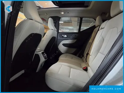 VOLVO XC40 B4 ULTRA BRIGHT