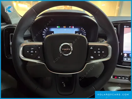 VOLVO XC40 B4 ULTRA BRIGHT