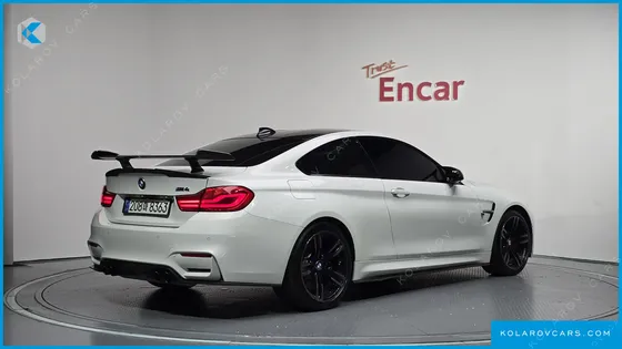 BMW M4 M4 COUPE