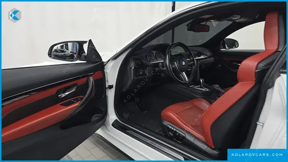BMW M4 M4 COUPE