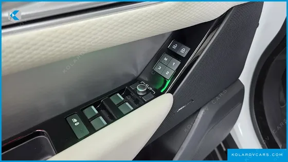 LAND ROVER RANGE ROVER VELAR 2.0 P250 R-DYNAMIC SE
