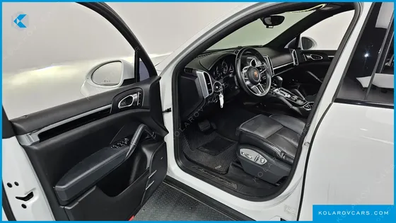 PORSCHE CAYENNE 3.0 DIESEL PLATIUM EDITION