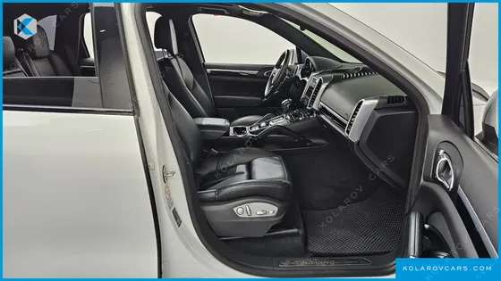 PORSCHE CAYENNE 3.0 DIESEL PLATIUM EDITION