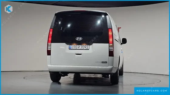 HYUNDAI STARIA L3.5 CARGO 3-SEATER