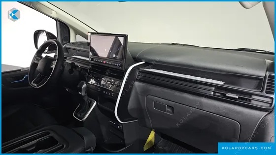 HYUNDAI STARIA L3.5 CARGO 3-SEATER