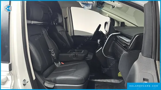 HYUNDAI STARIA L3.5 CARGO 3-SEATER