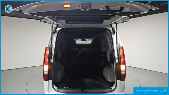 HYUNDAI STARIA L3.5 CARGO 3-SEATER