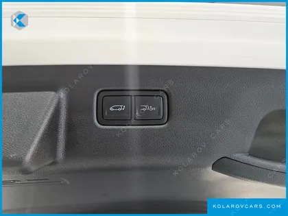 HYUNDAI STARIA HEV 1.6T LOUNGE 7-SEATER