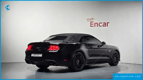 FORD MUSTANG GT CONVERTIBLE