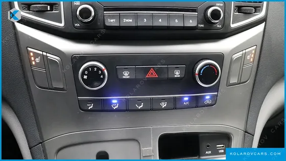 HYUNDAI STAREX VAN 3-SEATER