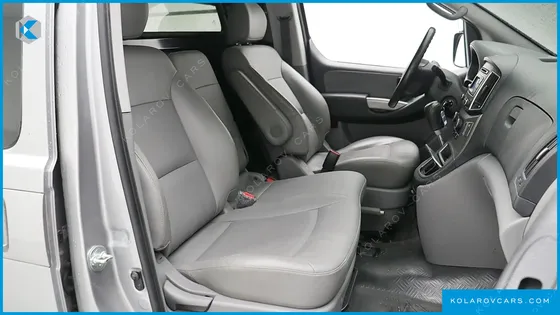 HYUNDAI STAREX VAN 3-SEATER