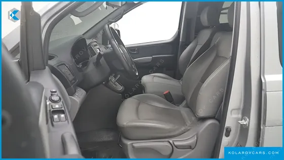 HYUNDAI STAREX VAN 3-SEATER