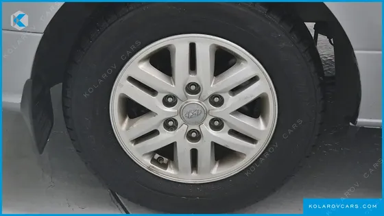 HYUNDAI STAREX VAN 3-SEATER