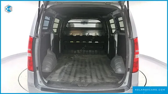 HYUNDAI STAREX VAN 3-SEATER