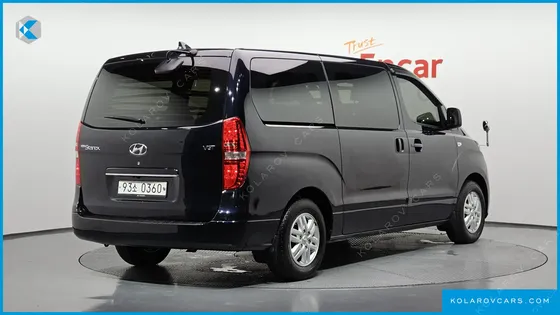 HYUNDAI STAREX VAN 3-SEATER