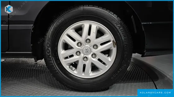 HYUNDAI STAREX VAN 3-SEATER