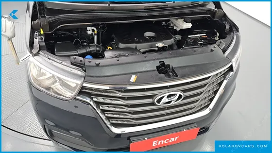 HYUNDAI STAREX VAN 3-SEATER