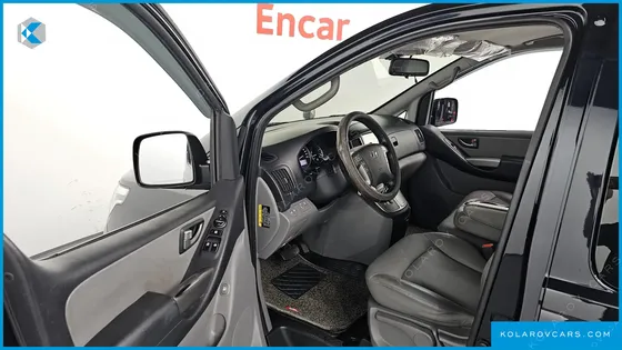 HYUNDAI STAREX VAN 3-SEATER