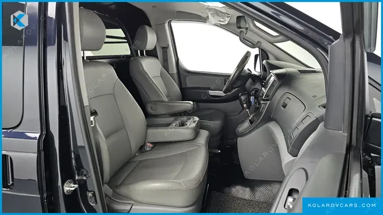 HYUNDAI STAREX VAN 3-SEATER