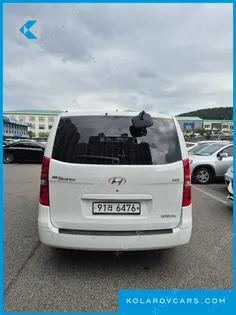 HYUNDAI STAREX VAN 5-SEATER
