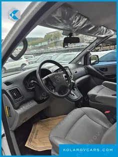 HYUNDAI STAREX VAN 5-SEATER